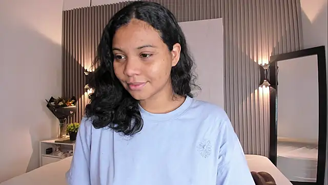 Zafiiraa online show from December 2025 11:56:02 AM