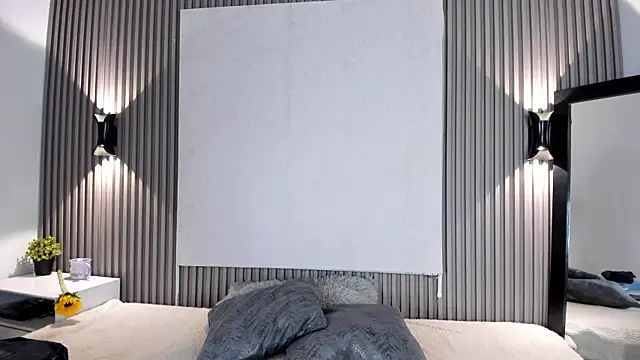 Snapshot of Zafiiraa chatting on February 2026 11:43:02 AM Zafiiraa online show from February 2026 11:43:02 AM