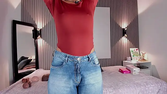 Zafiiraa online show from April 2026 12:34:01 PM