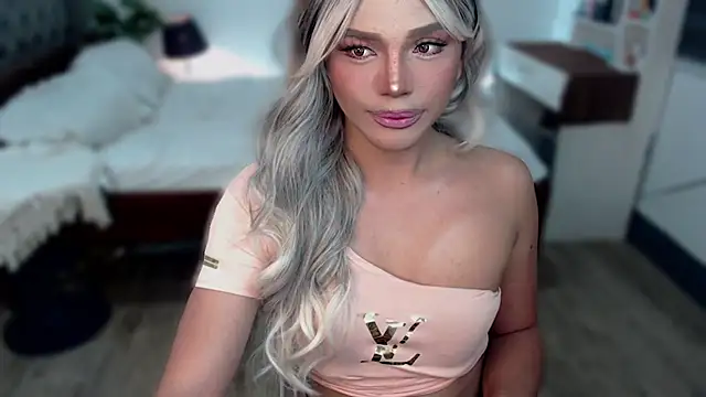 Snapshot of liaa_lurrecams chatting on November 2025 12:37:02 PM liaa lurrecams online show from November 2025 12:37:02 PM