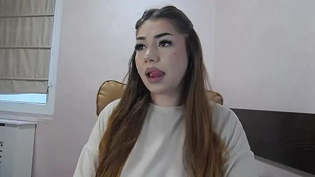 Snapshot of Ella_sweety chatting on April 2026 05:42:01 AM Ella sweety online show from April 2026 05:42:01 AM