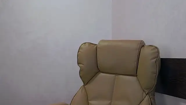 Snapshot of Ella_sweety chatting on March 2026 07:00:02 AM Ella sweety online show from March 2026 07:00:02 AM