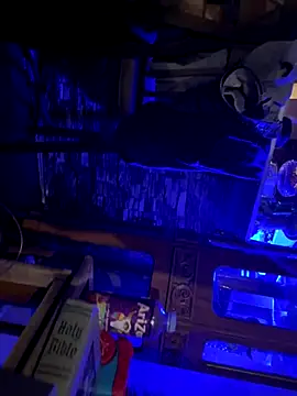 Snapshot of J-Dubb chatting on September 2025 05:51:01 PM J-Dubb online show from September 2025 05:51:01 PM