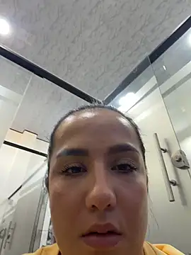 Alexxandra 12 online show from May 2026 05:10:02 PM