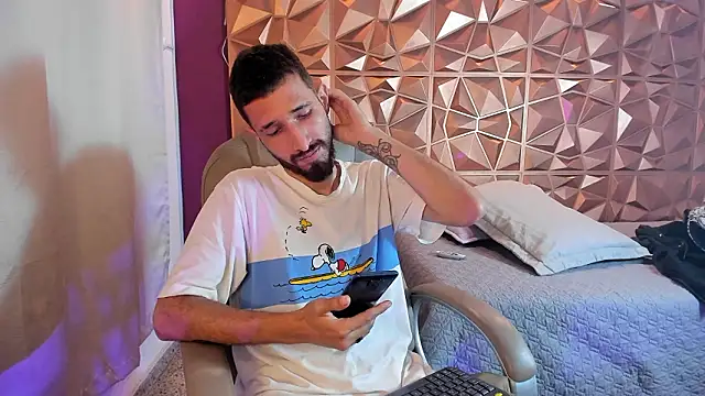 sam bisex online show from March 2026 04:26:01 AM