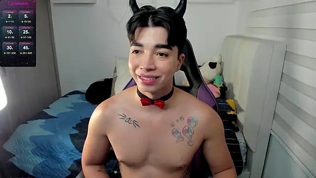 santy7v7 online show from October 2025 01:10:01 PM