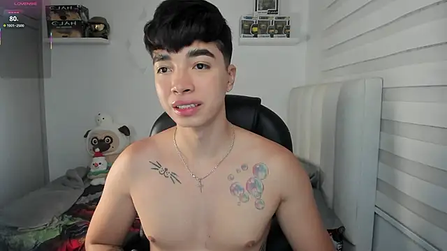 santy7v7 online show from March 2026 01:31:02 PM