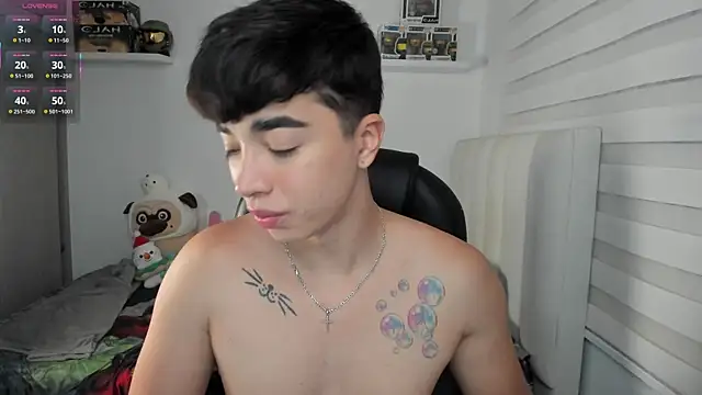 santy7v7 online show from April 2026 01:40:01 PM