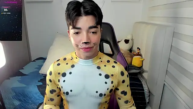 santy7v7 online show from October 2025 01:30:01 PM