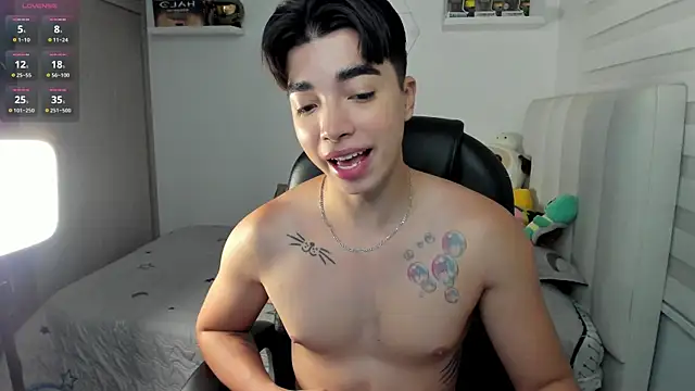 santy7v7 online show from November 2025 01:10:02 PM