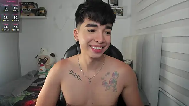 santy7v7 online show from March 2026 01:32:02 PM