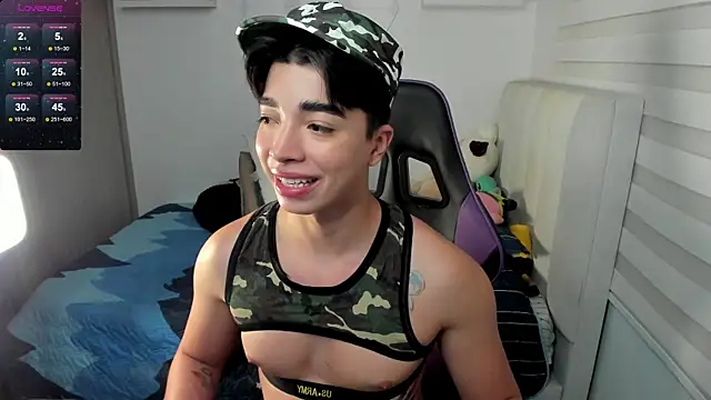 santy7v7 online show from October 2025 01:20:01 PM