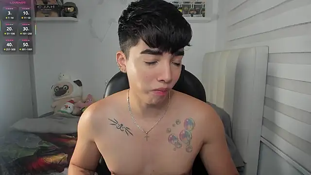 santy7v7 online show from March 2026 01:15:01 PM