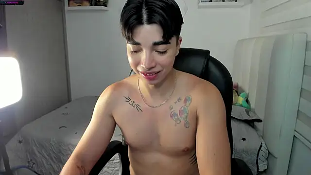 santy7v7 online show from November 2025 01:21:02 PM