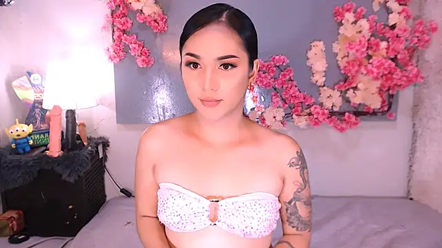 Snapshot of Oriental_Tiara chatting on October 2025 06:14:02 AM Oriental Tiara online show from October 2025 06:14:02 AM