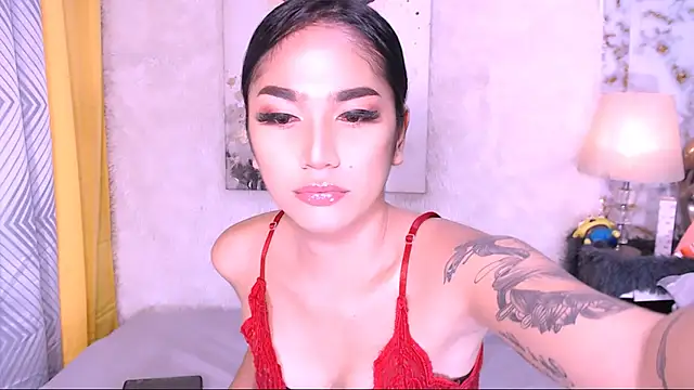 Snapshot of Oriental_Tiara chatting on January 2025 11:18:01 PM Oriental Tiara online show from January 2025 11:18:01 PM