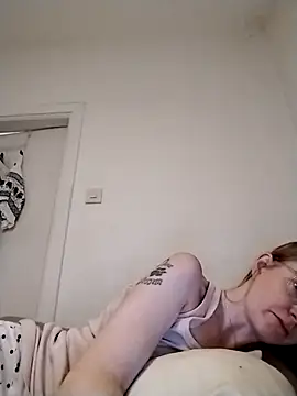 jannis1992 online show from October 2025 05:42:01 AM