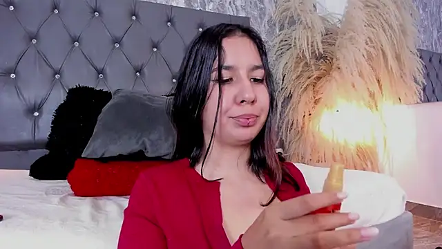 Lia sarahi online show from March 2025 05:46:01 PM