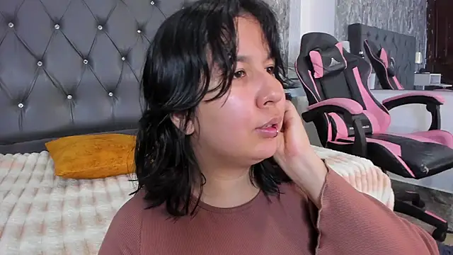 Lia sarahi online show from February 2026 12:27:01 PM