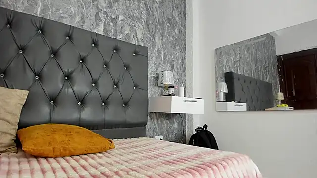 Lia sarahi online show from February 2026 02:50:02 PM