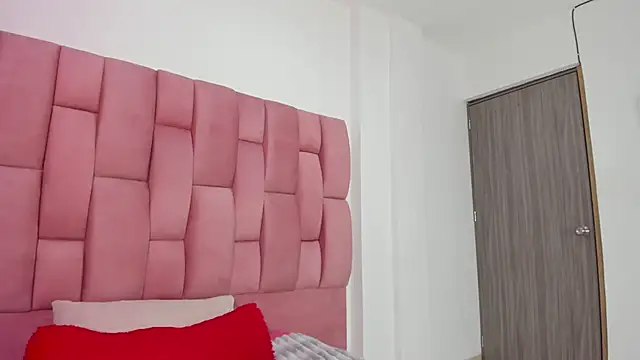 Lia sarahi online show from February 2026 11:42:02 AM