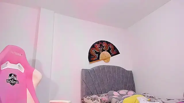 khaliope online show from September 2025 07:10:02 PM