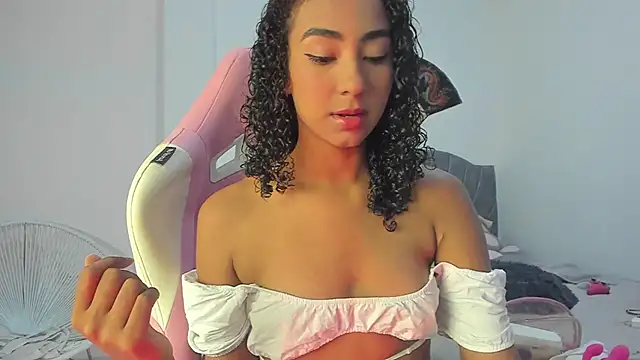 khaliope online show from December 2025 08:43:02 PM