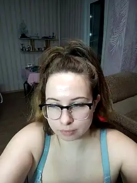 Snapshot of DienkaGreen chatting on February 2025 02:04:02 PM DienkaGreen online show from February 2025 02:04:02 PM