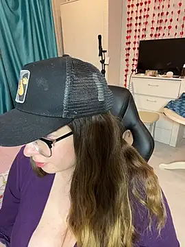 DienkaGreen online show from February 2026 09:56:01 PM