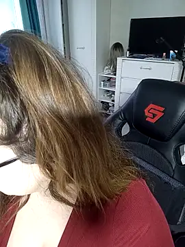 DienkaGreen online show from October 2025 10:56:01 AM