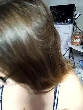 DienkaGreen online show from October 2025 10:24:02 AM