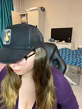 DienkaGreen online show from February 2026 09:29:02 AM