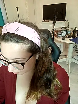 DienkaGreen online show from November 2025 10:40:01 AM