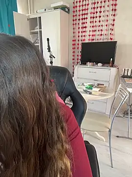 DienkaGreen online show from February 2026 01:43:02 PM