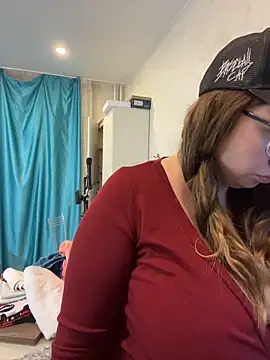 DienkaGreen online show from February 2026 11:00:02 PM