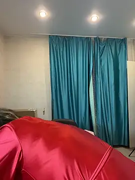 DienkaGreen online show from December 2025 06:30:02 AM