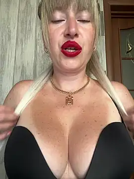 Snapshot of Kittenforyou chatting on July 2026 08:26:02 AM Kittenforyou online show from July 2026 08:26:02 AM