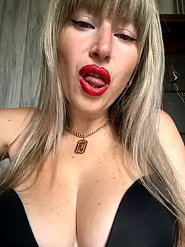 Kittenforyou online show from December 2025 09:09:02 AM