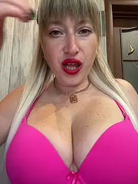 Snapshot of Kittenforyou chatting on June 2026 11:59:01 AM Kittenforyou online show from June 2026 11:59:01 AM