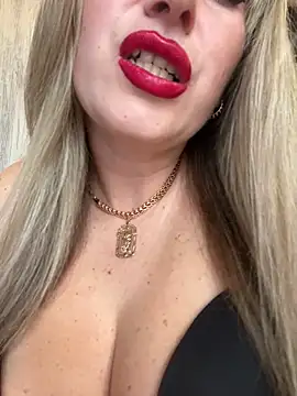 Kittenforyou online show from April 2026 12:00:01 PM