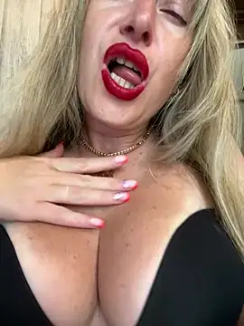 Snapshot of Kittenforyou chatting on July 2026 11:50:01 AM Kittenforyou online show from July 2026 11:50:01 AM