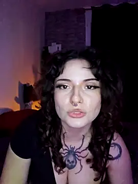 Moxxxie online show from November 2025 05:24:01 PM