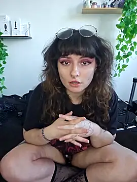 Moxxxie online show from September 2025 02:56:02 PM