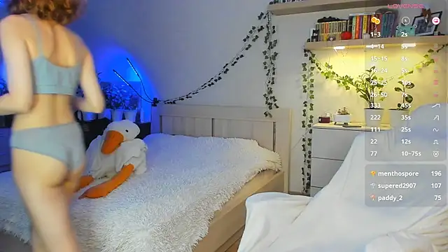 Ooooooli online show from December 2024 01:44:02 PM