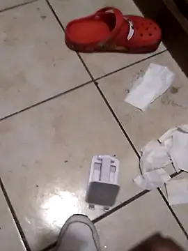 Wero4200 online show from December 2025 08:37:01 PM