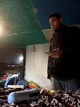 Wero4200 online show from November 2025 04:40:01 PM