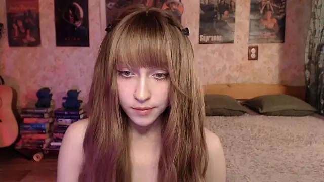 Friendly Ellie online show from June 2026 12:32:01 AM