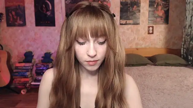 Snapshot of Friendly_Ellie chatting on February 2026 01:19:02 PM Friendly Ellie online show from February 2026 01:19:02 PM