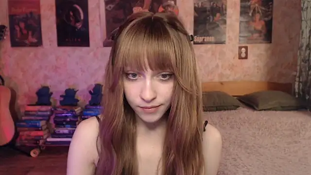 Friendly Ellie online show from April 2026 12:28:02 AM
