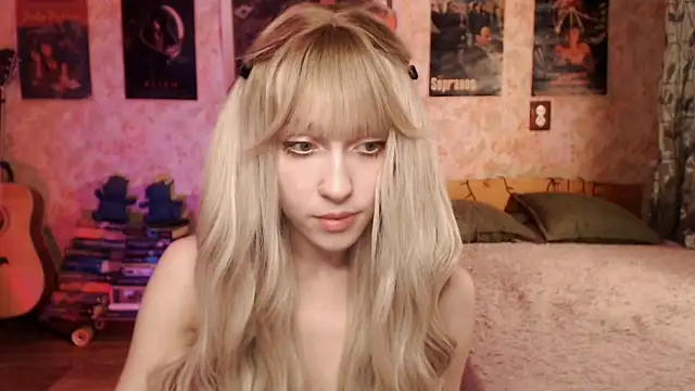 Snapshot of Friendly_Ellie chatting on March 2025 11:16:02 PM Friendly Ellie online show from March 2025 11:16:02 PM